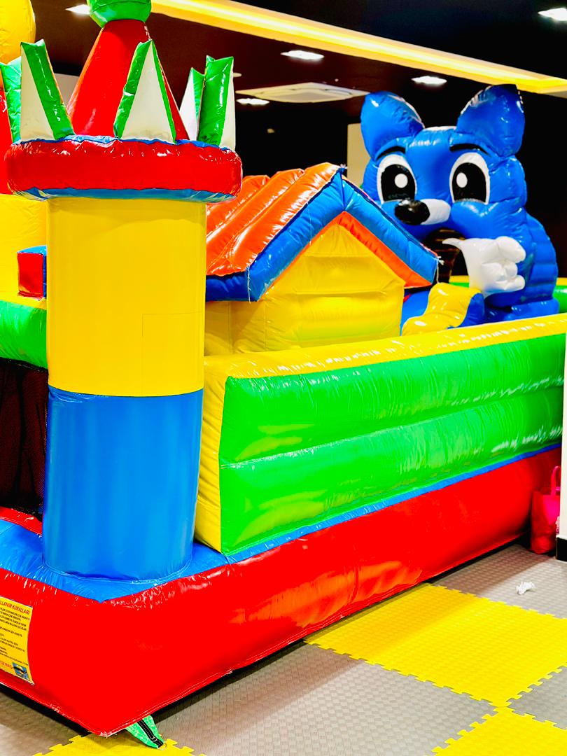 Bouncy Castle IYAR IYO CARUR